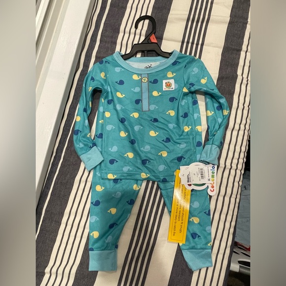 Teal cocomelon pajamas NWT - Picture 1 of 4